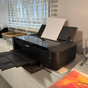 Garden Oasis Apartment: Central, Private & Parking London